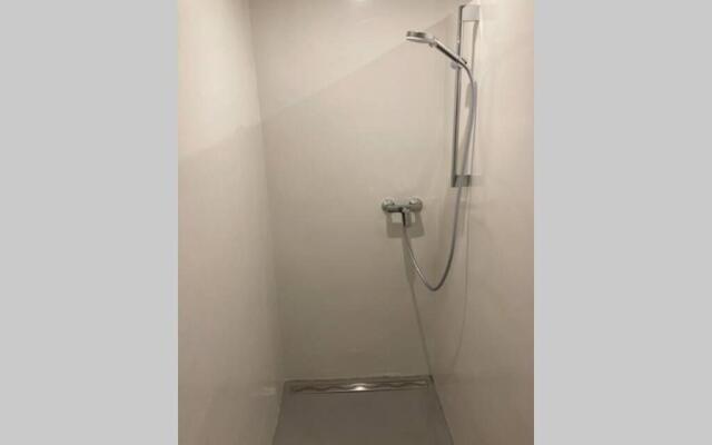 Huge BBQ Garden, Spacious Flat, AC, Free Parking 1