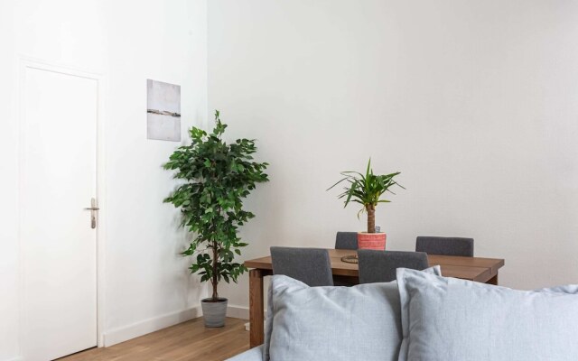 Cosy apartment in historic center by GuestReady