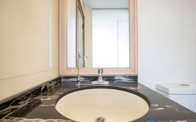 Yinheng Business Hotel