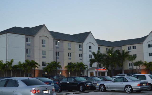 Candlewood Suites Fort Myers Sanibel Gateway, an IHG Hotel