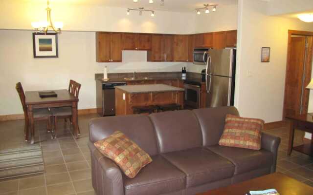 Willow Vistas - 2 Bedroom Luxury Condo with Hot Tub