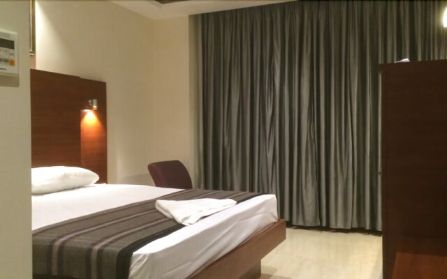 Azeez Avenue hotel