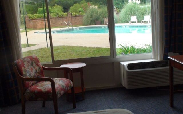 Armstrong Inn and Suites