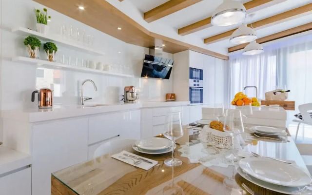 Villa Stone Pearl - Two Bedroom Holiday House With Pool