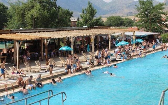 Hotel Dion