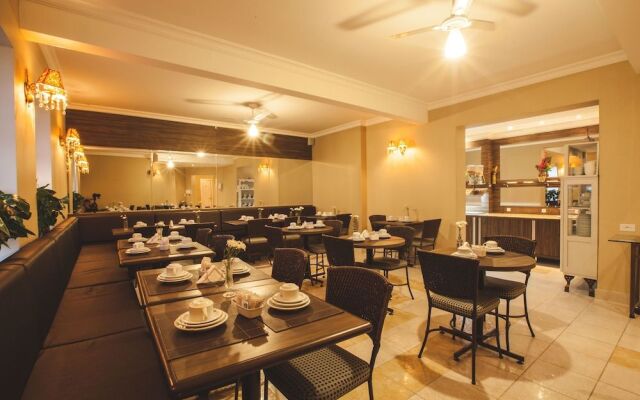 Hotel Curitiba Palace Slim