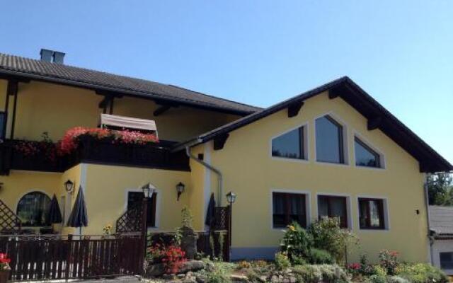 Gasthof zur Haltestelle