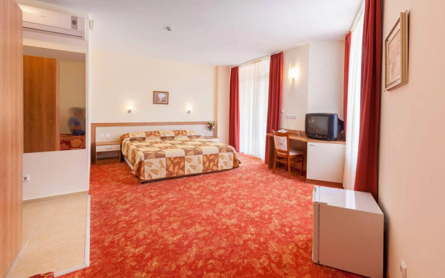 Hotel RIAGOR