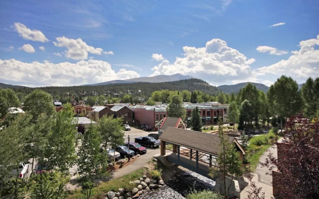 River Mtn Lodge E205