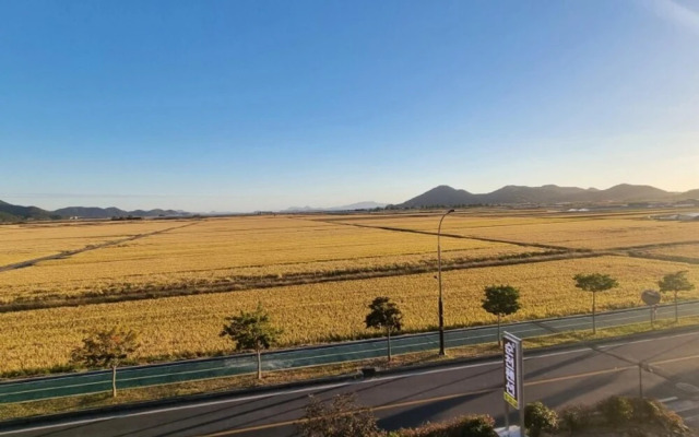 Suncheon Suncheon Pension 702 (1 minute walk from Suncheon Bay Wetland)