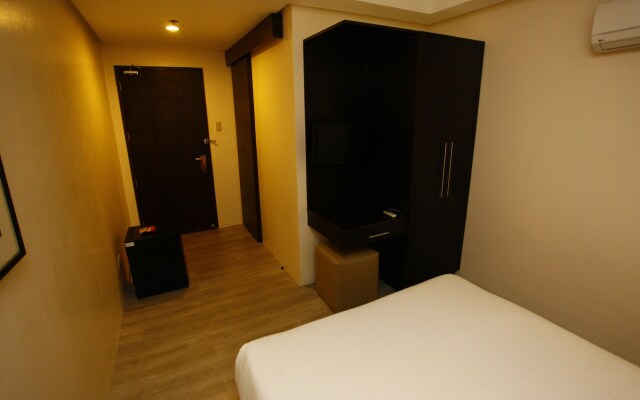 The Oracle Hotel & Residences