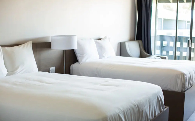 Sand Pebbles Inn