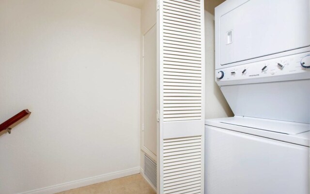 Scenic 4br/3.5ba in PB by Domio
