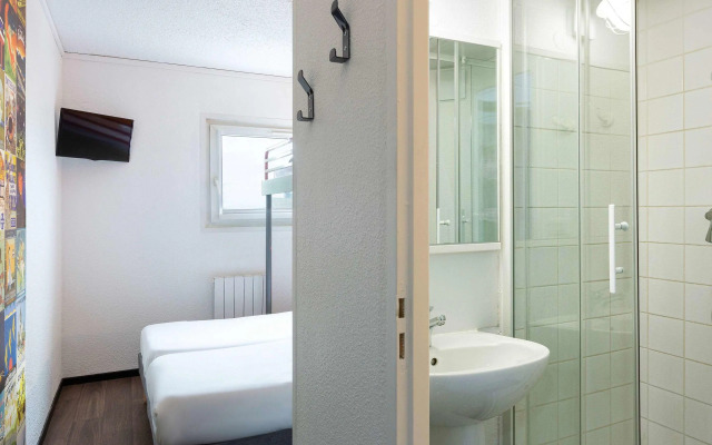 Отель  F1 Reims Tinqueux