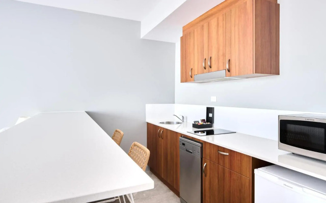 Abode Hotel Malua Bay