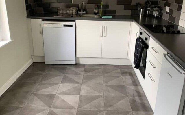 Charming 3-bed Apartment in Talgarth Powys