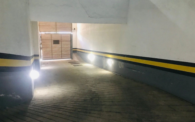 Ed. Crystal Residence