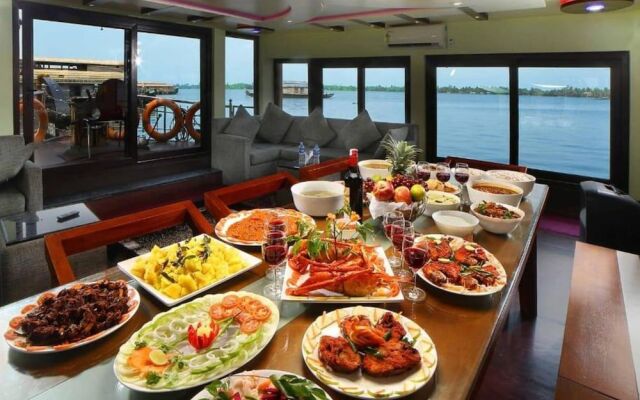 Kerala Vacation Houseboat