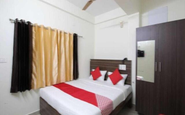 Oyo Flagship 92914 Mathura Inn