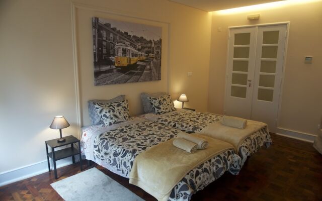 Avenida Cozy Apartment