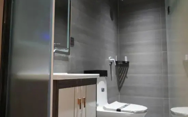 Dehui Qiantang Elegant Restaurant Business Hotel
