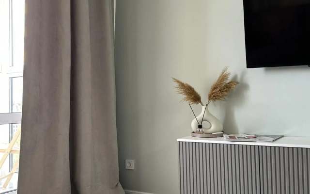 Apartments on Oboronnaya 102B street