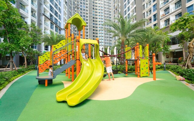 Luxury Apartment in Vinhomes Golden River