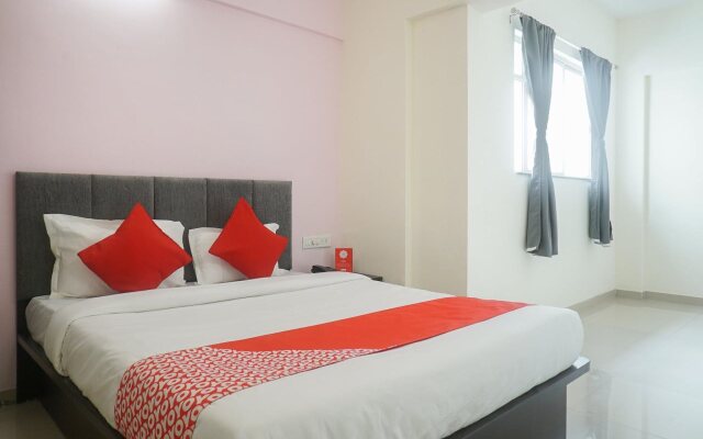 OYO 16570 I Suite