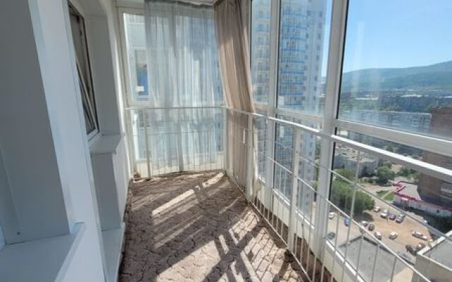 Апартаменты в Белых Росах на Ярыгинской набережной, д. 7