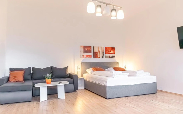 attractive 2BR Apt. Near AKH- Ideal for Longstays