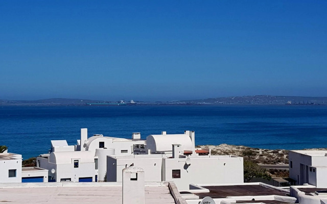 Paradise Beach Apartments Langebaan 4 Elara