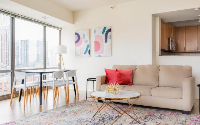 Chicago | Spacious 3BD/2BA South Loop Apartment