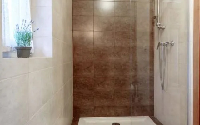 HOUSE JORDANóW MAGESCQ