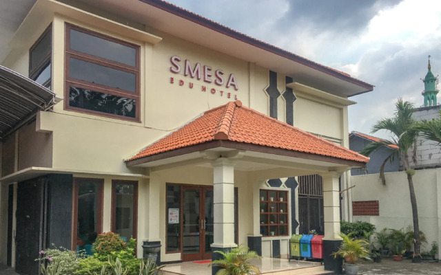 SMESA Edotel Syariah Surabaya RedPartner