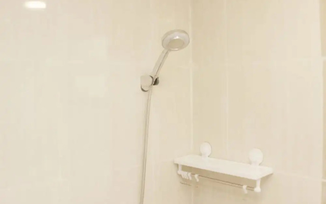 Warm And Cozy Studio At Meikarta Apartment