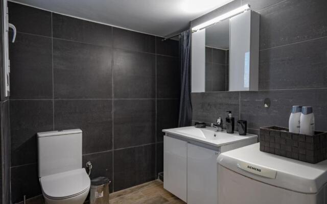 Dimotiko Theatro metro st. 1 bedroom 4 pers. flat