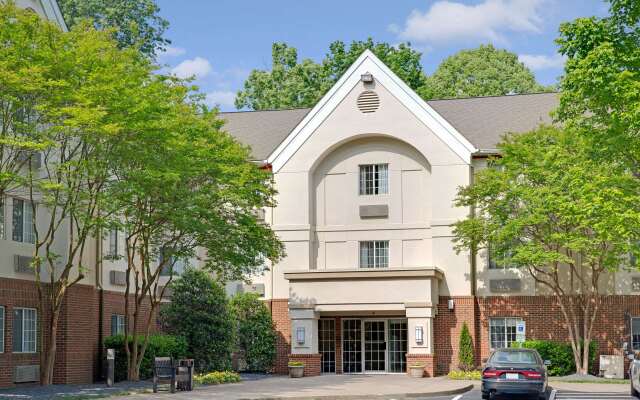 MainStay Suites Charlotte - Executive Park