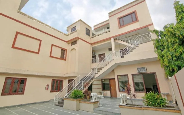 Welcome Inn 2 by Treebo