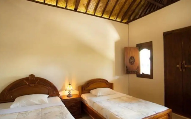 Segara Bukit Seaside Cottages