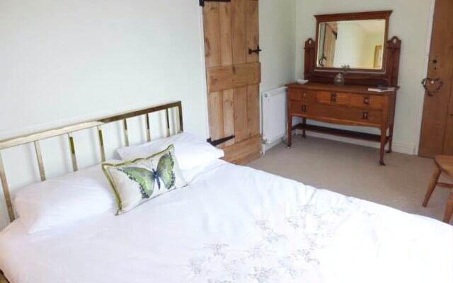 1 Arthur Cottages
