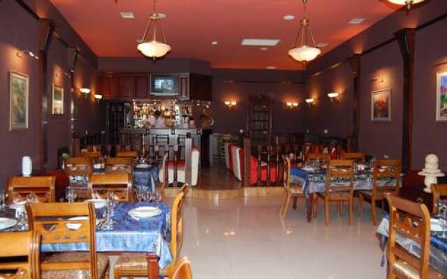 My Way Hotel