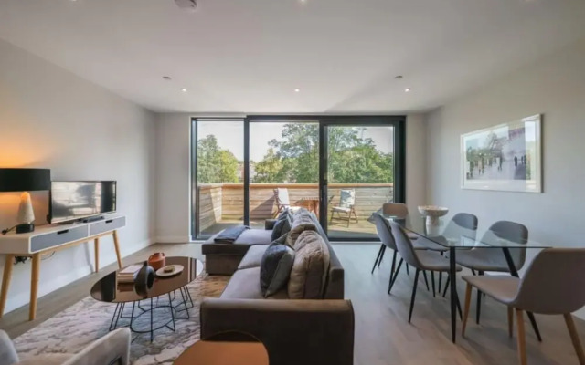 The Hampstead Hideout Glamorous 3bdr Flat With Balcony