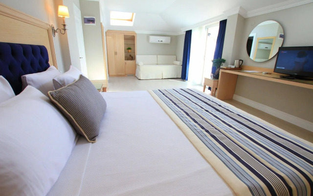 Palm Bay Beach Hotel