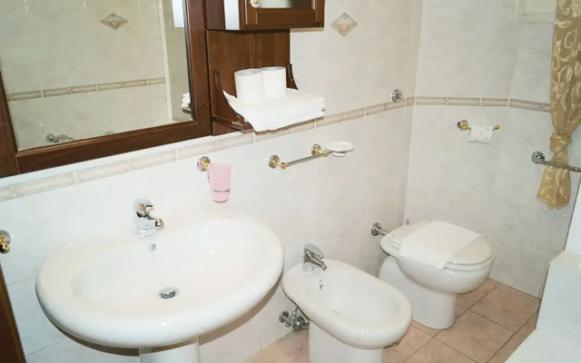 Caterina Embassy Apartment