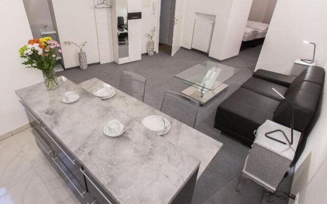 Carlton Suites