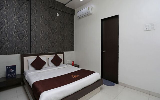 Hotel Everest Inn by OYO Rooms