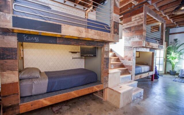 PodShare Los Feliz - Hostel