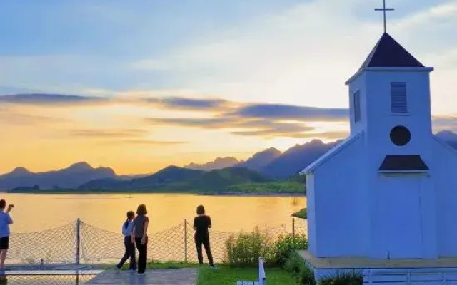 Xi Yan Xiao Zhu Homestay