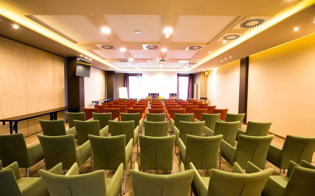 Mineral Hotel Malinowy Raj