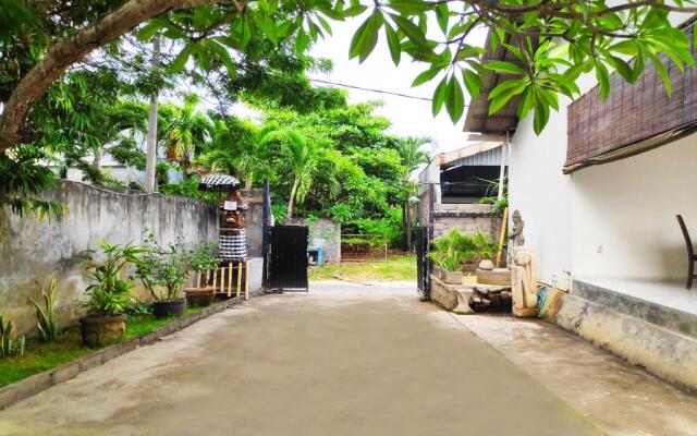 OYO 3833 Abian Villa By Nur Abian